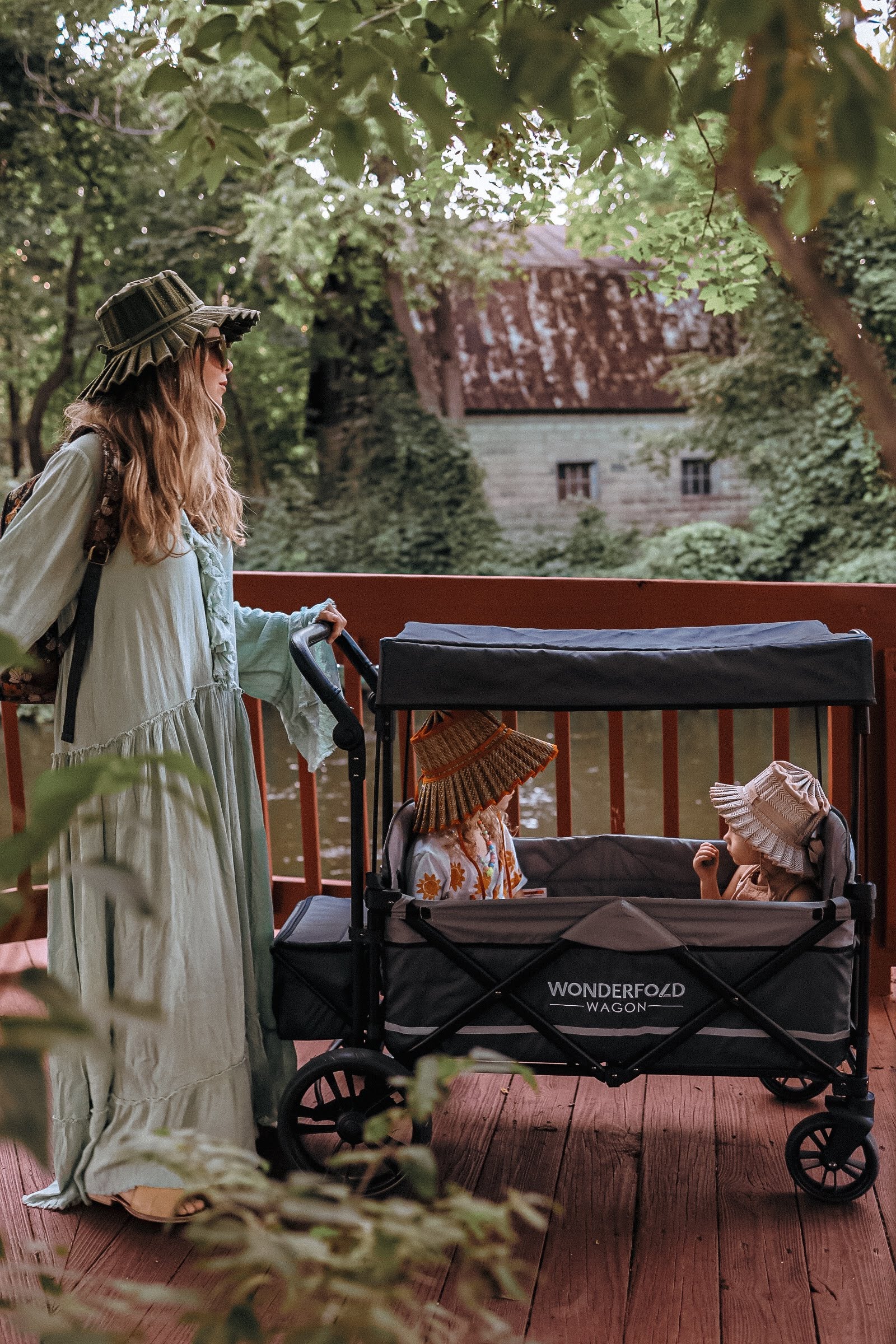 X4 Stroller Wagon l Push and Pull 4-Seater | WonderFold – WONDERFOLD